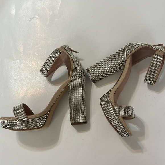 Madden Girl Siren Rhinestone Platform Sandals Size 6 NEW - Picture 3 of 9